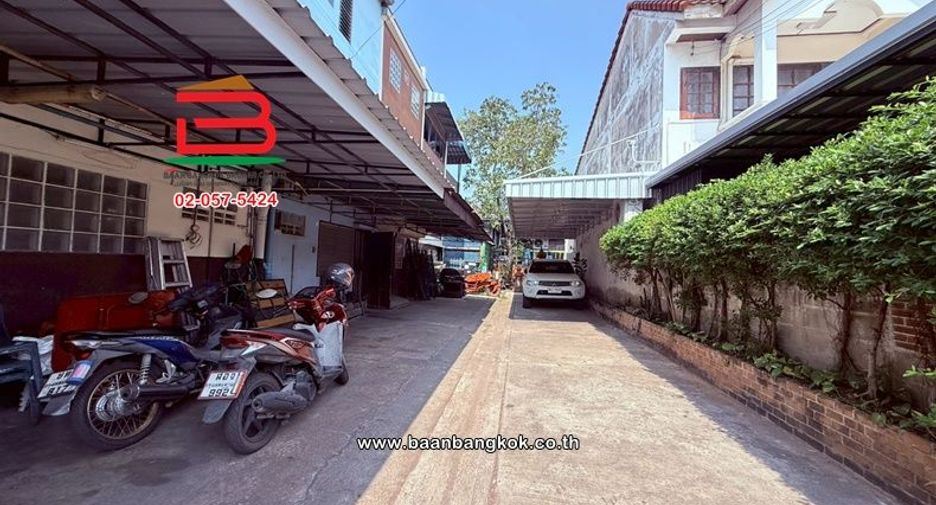 For rent and for sale 4 bedrooms retail Space in Sai Mai, Bangkok