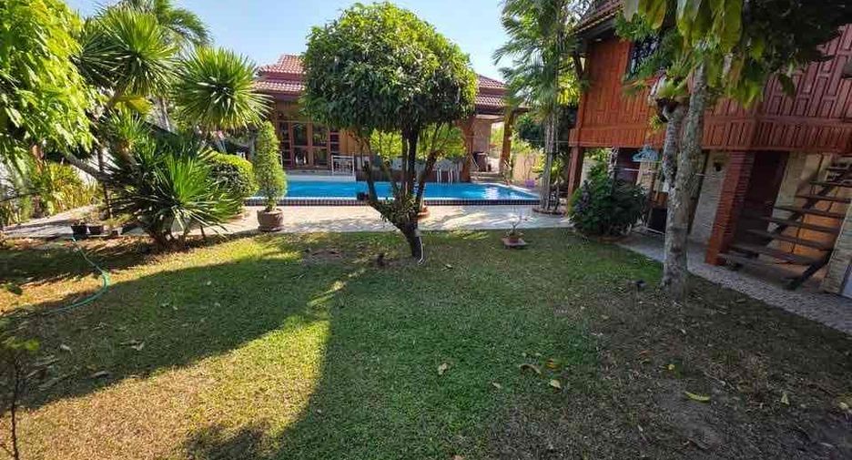 For rent and for sale 3 bedrooms villa in Bang Lamung, Chonburi