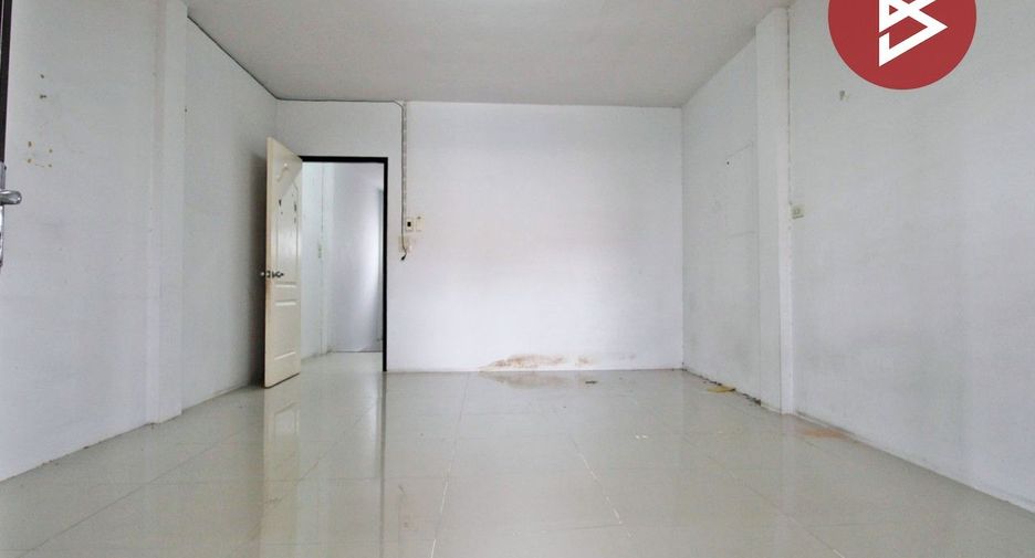 For sale 2 bedrooms townhouse in Krathum Baen, Samut Sakhon