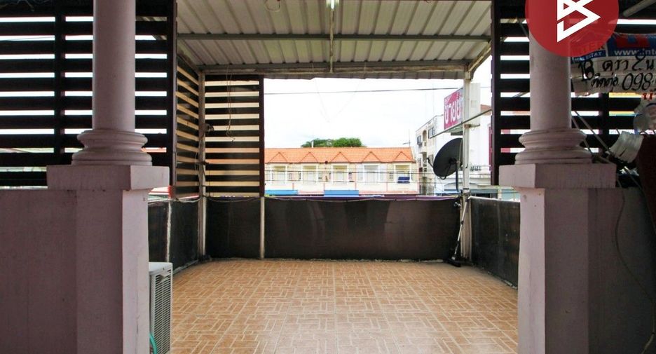 For sale 2 bedrooms townhouse in Krathum Baen, Samut Sakhon