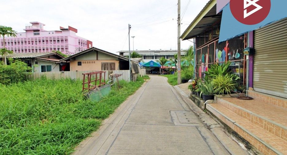 For sale 2 bedrooms townhouse in Krathum Baen, Samut Sakhon