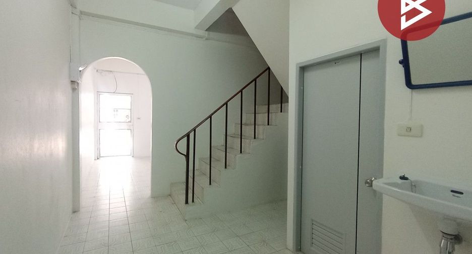For sale 2 bedrooms townhouse in Mueang Kanchanaburi, Kanchanaburi