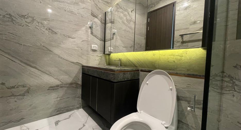 Condo en alquiler de 1 habitaciones en Khlong Toei, Bangkok