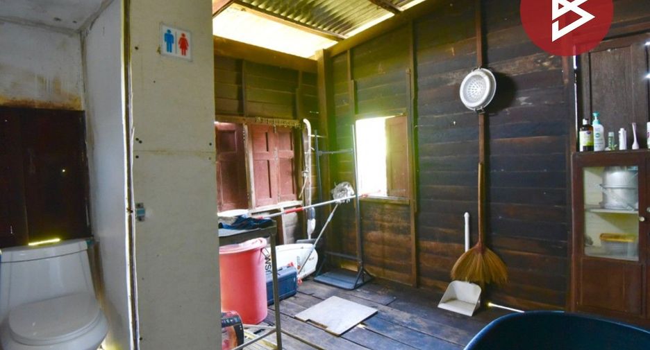 For sale 4 bedrooms house in Phra Pradaeng, Samut Prakan