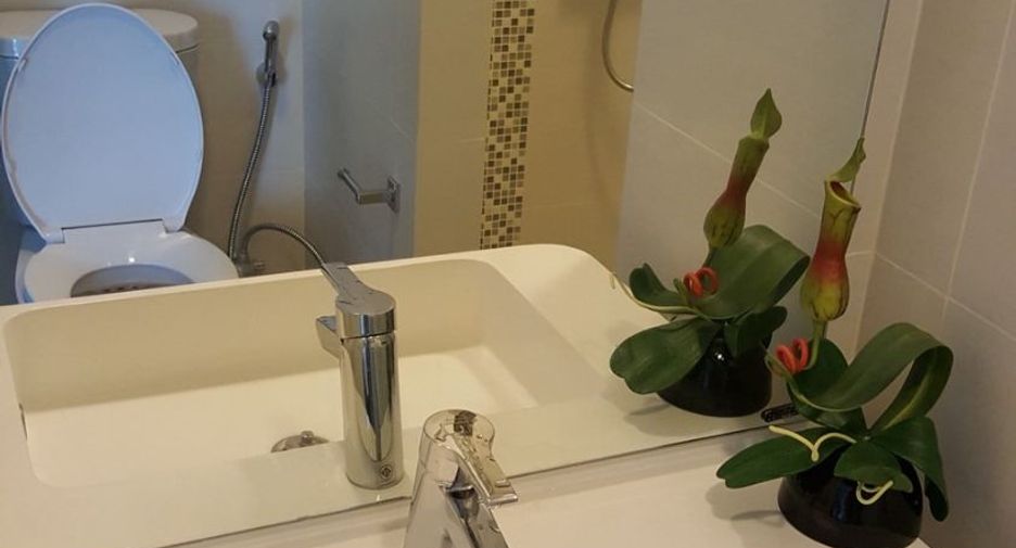 For sale 1 Beds condo in Huai Khwang, Bangkok