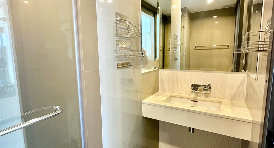 For rent 2 ベッドルーム condo in Khlong Toei, Bangkok