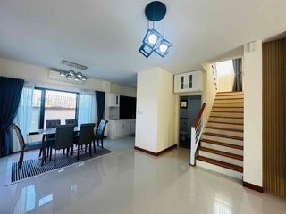 Haus zur Miete mit 3 Zimmer in Bang Lamung, Chonburi