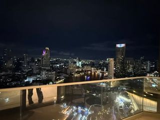 For rent 2 bedrooms condo in Khlong San, Bangkok