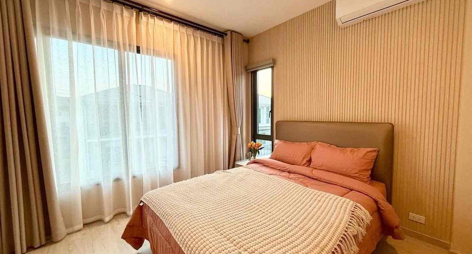 Casa en alquiler de 4 habitaciones en Bang Lamung, Chonburi