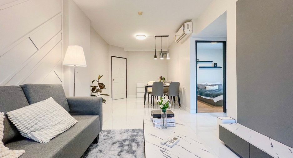 For sale 2 bedrooms condo in Huai Khwang, Bangkok