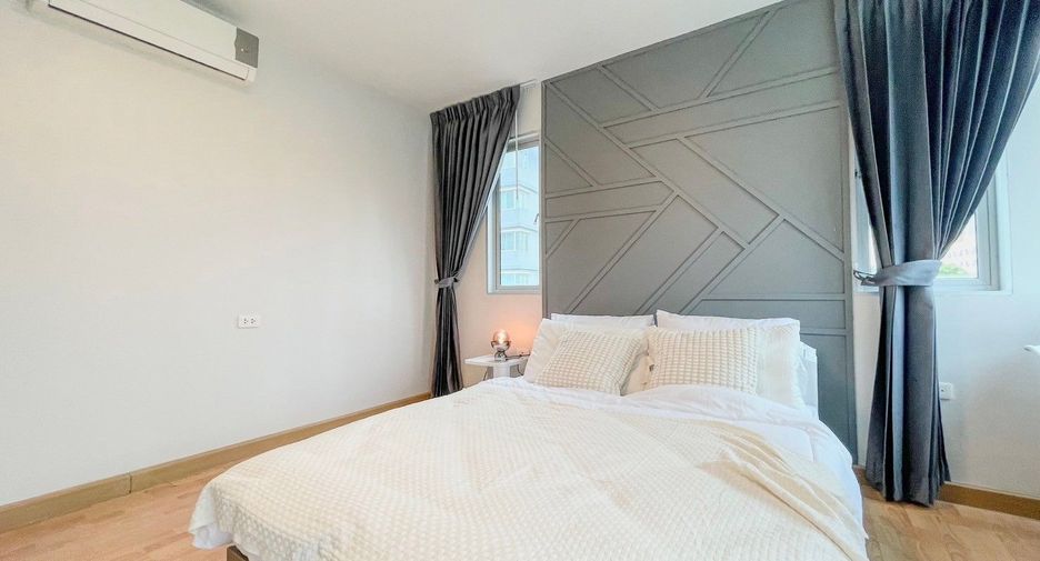 For sale 2 bedrooms condo in Huai Khwang, Bangkok