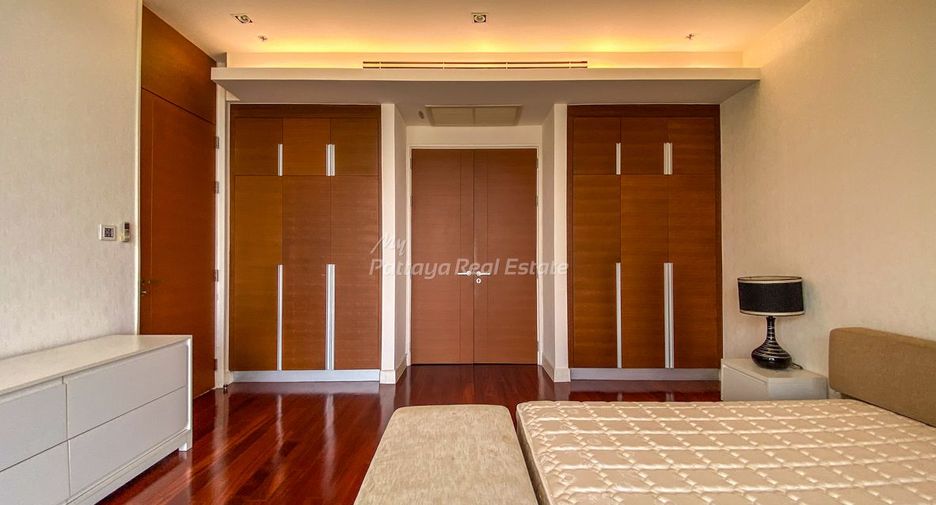 For rent 2 bedrooms condo in Bang Lamung, Chonburi