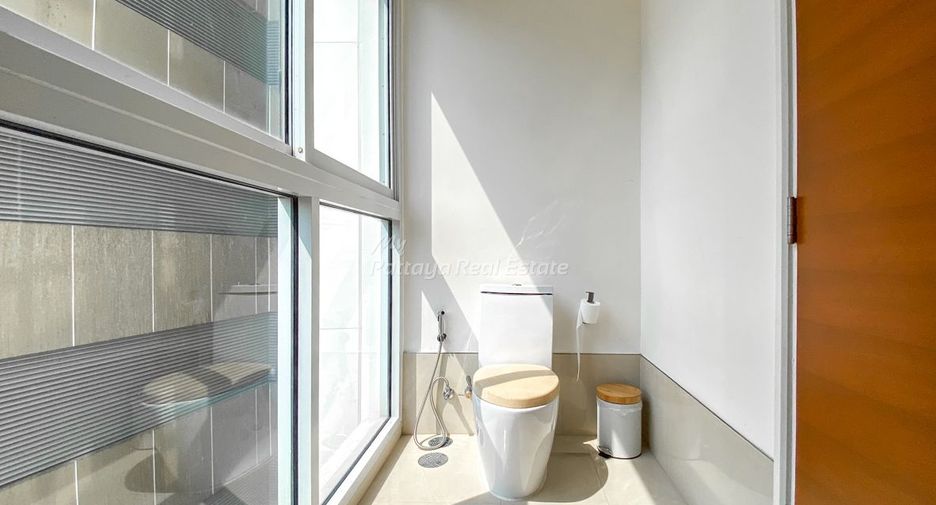 For rent 2 bedrooms condo in Bang Lamung, Chonburi
