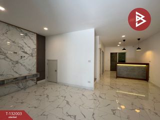 For sale 4 bedrooms townhouse in Min Buri, Bangkok