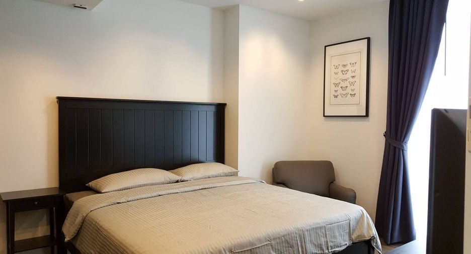 For rent 2 bedrooms condo in Sathon, Bangkok