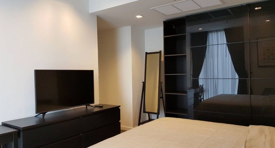 For rent 2 bedrooms condo in Sathon, Bangkok