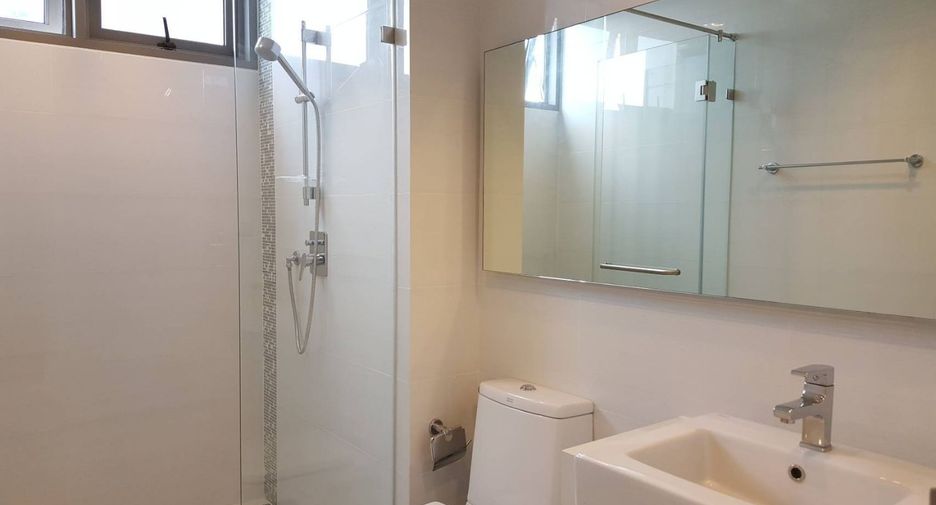 For rent 2 bedrooms condo in Sathon, Bangkok