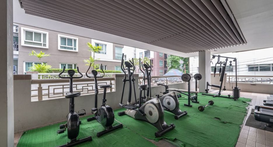 Wohnung zum Kauf mit 2 Zimmer in Huai Khwang, Bangkok