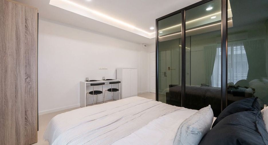 For sale 1 bed condo in Lat Phrao, Bangkok