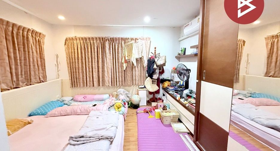 Haus zum Kauf mit 4 Zimmer in Si Racha, Chonburi