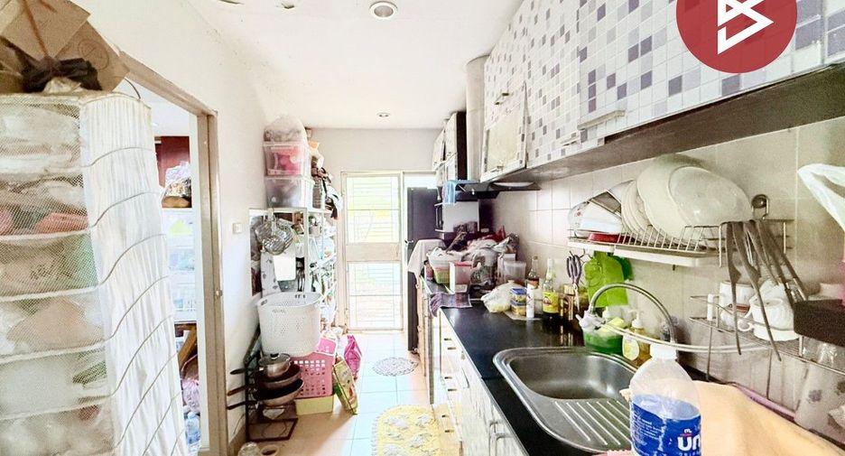 Haus zum Kauf mit 4 Zimmer in Si Racha, Chonburi