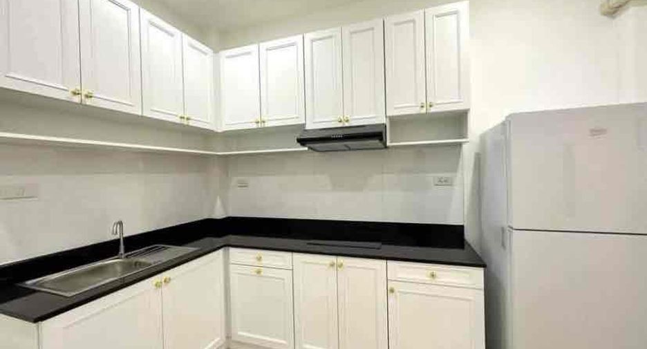 Haus zur Miete mit 3 Zimmer in Bang Lamung, Chonburi