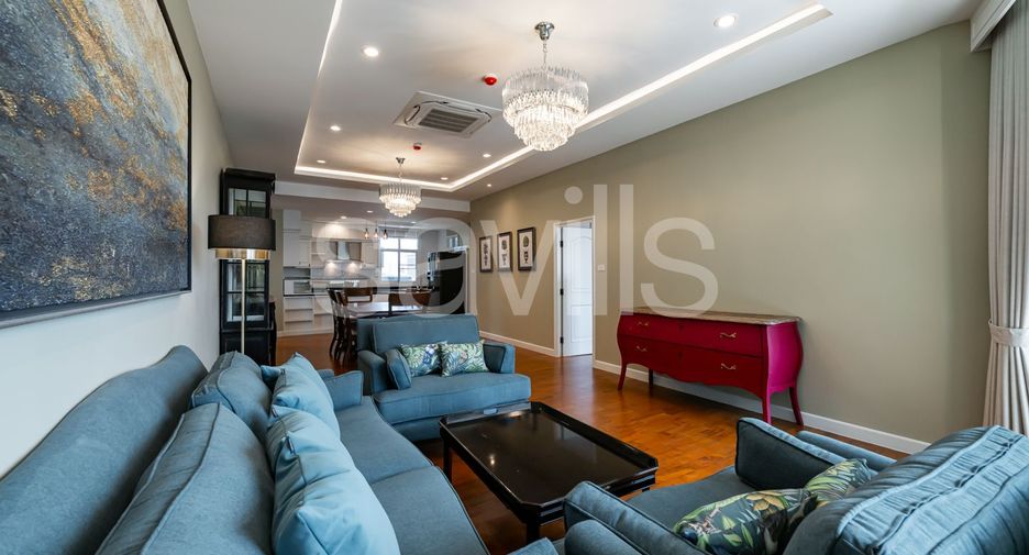 For rent 3 bedrooms condo in Sathon, Bangkok