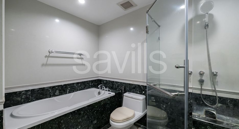 For rent 3 bedrooms condo in Sathon, Bangkok