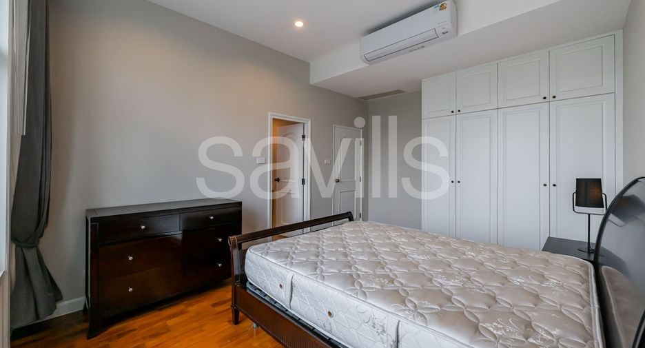For rent 3 bedrooms condo in Sathon, Bangkok