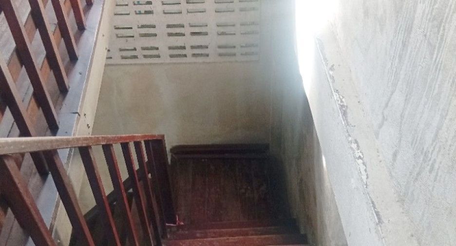 Reihenhaus zum Kauf mit 1 Zimmer in Bangkok Yai, Bangkok