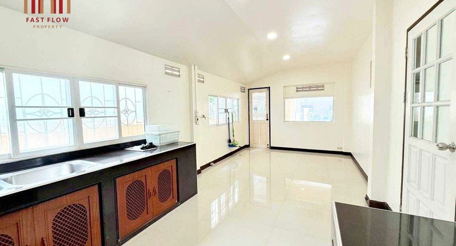 For sale 3 bedrooms house in Mueang Nonthaburi, Nonthaburi