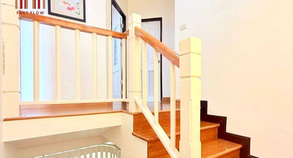 For sale 3 bedrooms house in Mueang Nonthaburi, Nonthaburi