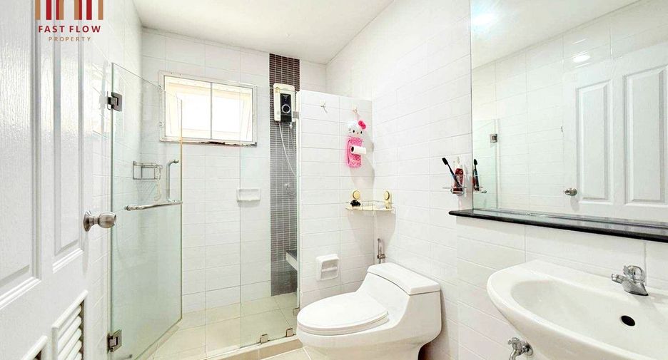 For sale 3 bedrooms house in Mueang Nonthaburi, Nonthaburi