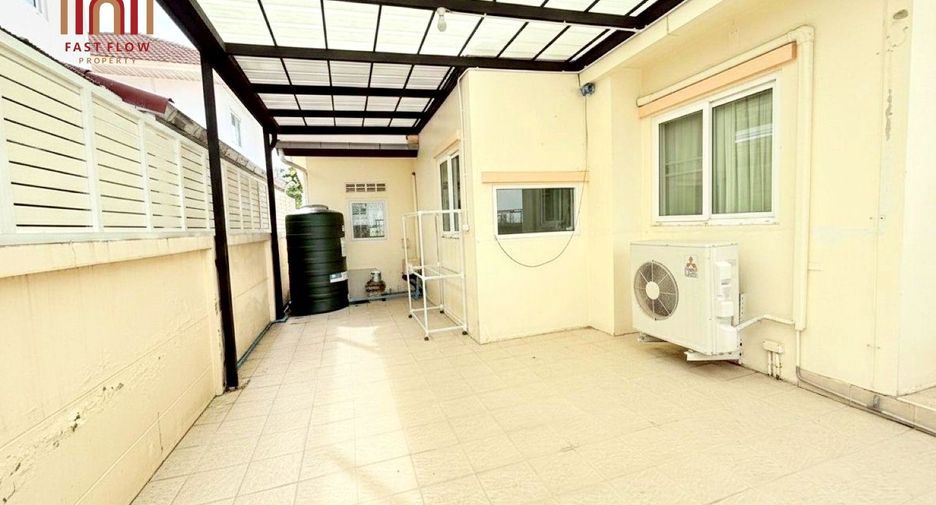 For sale 3 bedrooms house in Mueang Nonthaburi, Nonthaburi