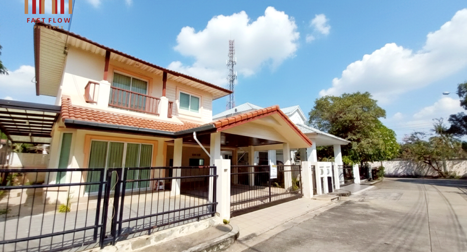 For sale 3 bedrooms house in Mueang Nonthaburi, Nonthaburi