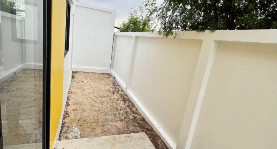 For sale 2 bedrooms house in Ban Pho, Chachoengsao