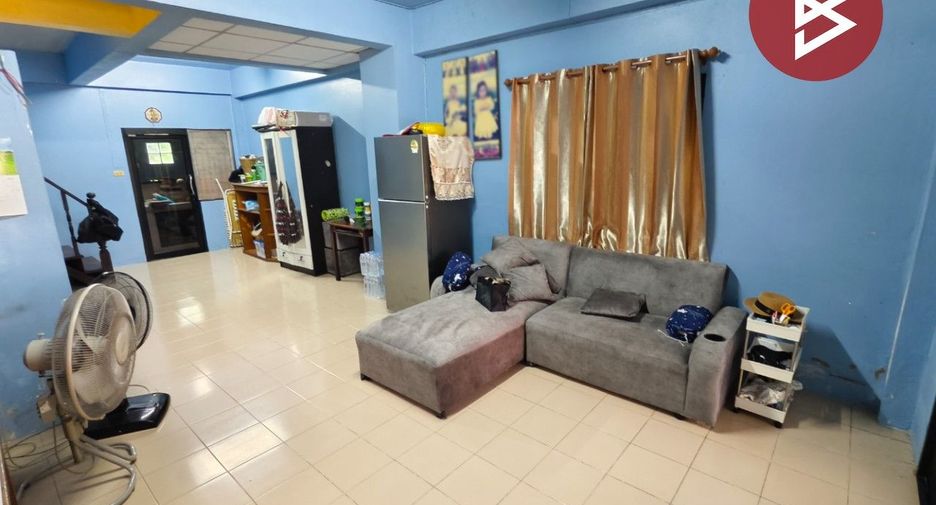 Продажа 5 спальни таунхаус в Mueang Samut Prakan, Самутпракан