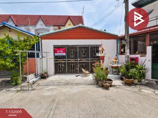 For sale 5 bedrooms townhouse in Mueang Samut Prakan, Samut Prakan
