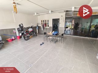 For sale 5 bedrooms townhouse in Mueang Samut Prakan, Samut Prakan