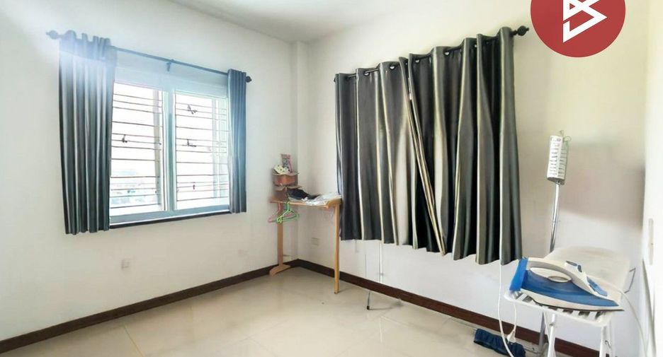 Casa en venta de 3 habitaciones en Ban Bueng, Chonburi