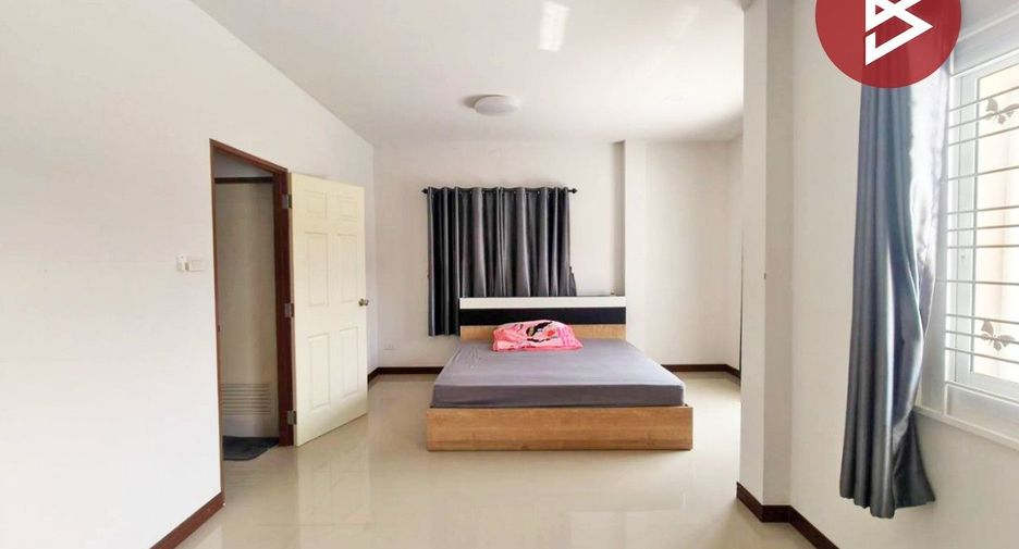 Casa en venta de 3 habitaciones en Ban Bueng, Chonburi