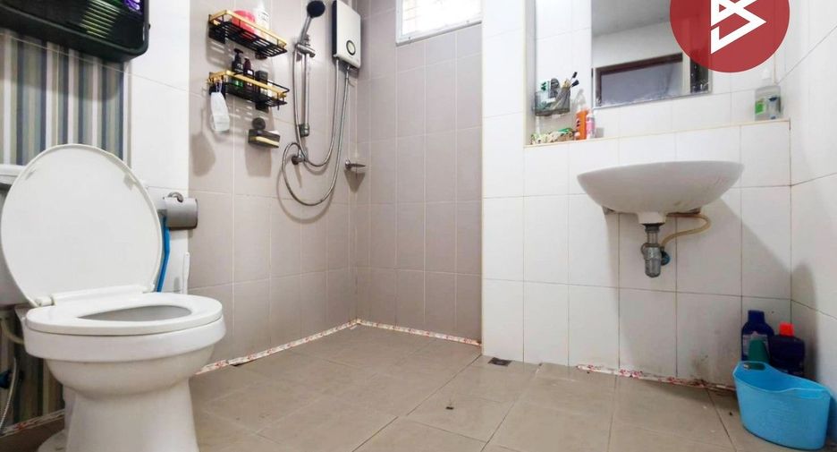 Casa en venta de 3 habitaciones en Ban Bueng, Chonburi