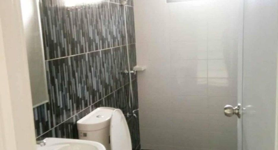 For sale 3 bedrooms house in Si Racha, Chonburi