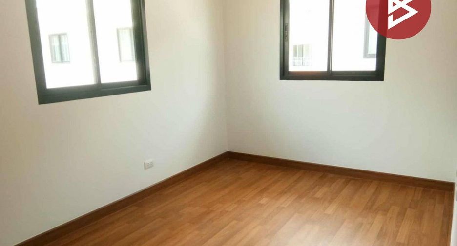 For sale 3 bedrooms house in Si Racha, Chonburi