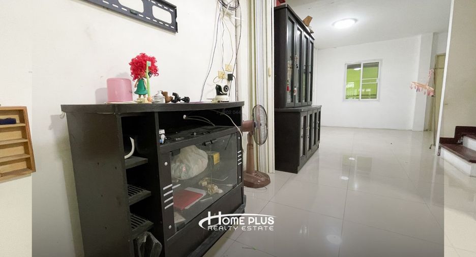 For sale 3 bedrooms townhouse in Lam Luk Ka, Pathum Thani