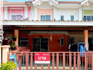 For sale 3 bedrooms townhouse in Phan Thong, Chonburi