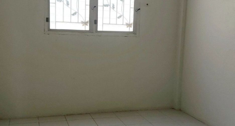 For sale 3 bedrooms townhouse in Phan Thong, Chonburi