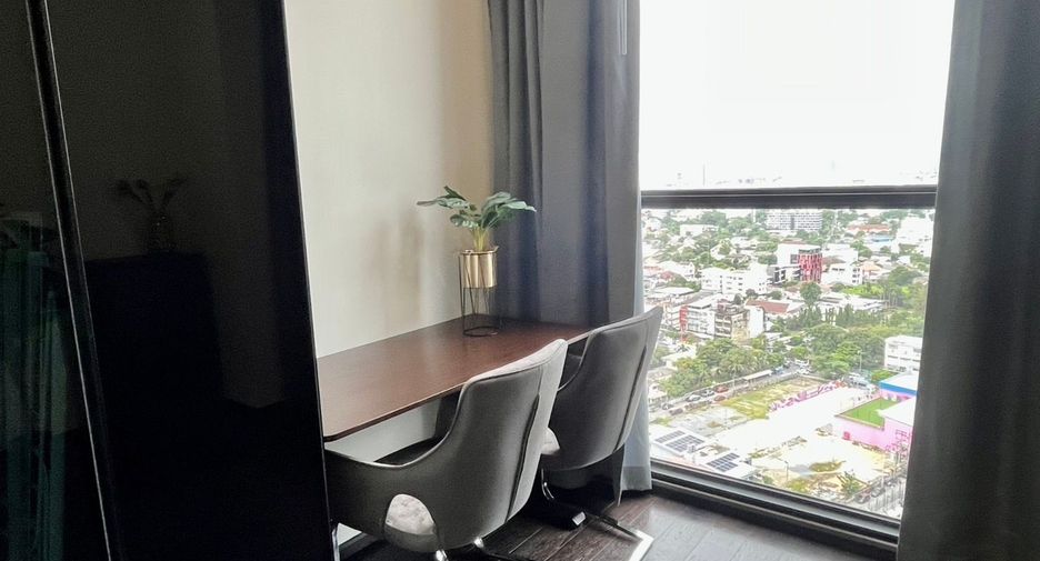 For rent 2 bedrooms condo in Watthana, Bangkok