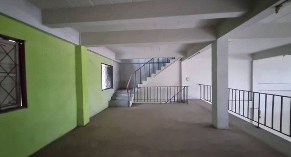 For sale 1 bed retail Space in Hankha, Chainat