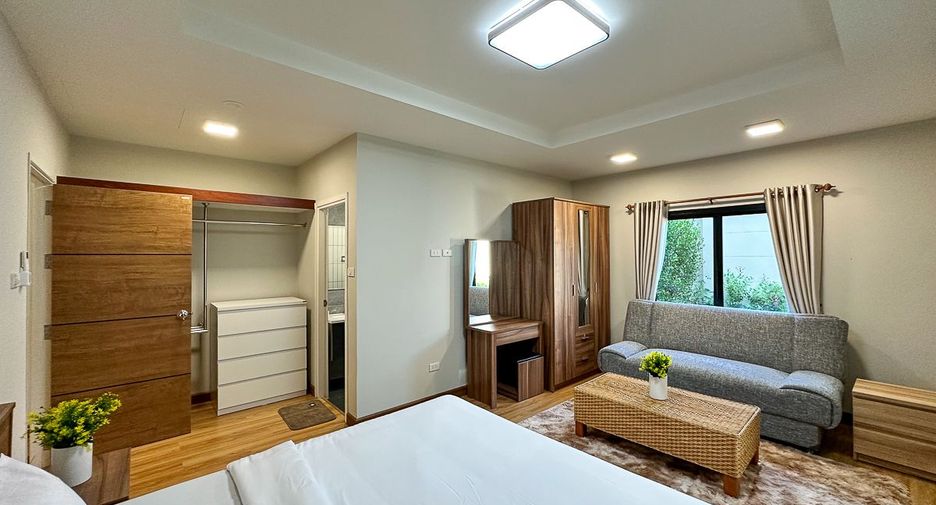 For sale 3 bedrooms townhouse in San Kamphaeng, Chiang Mai